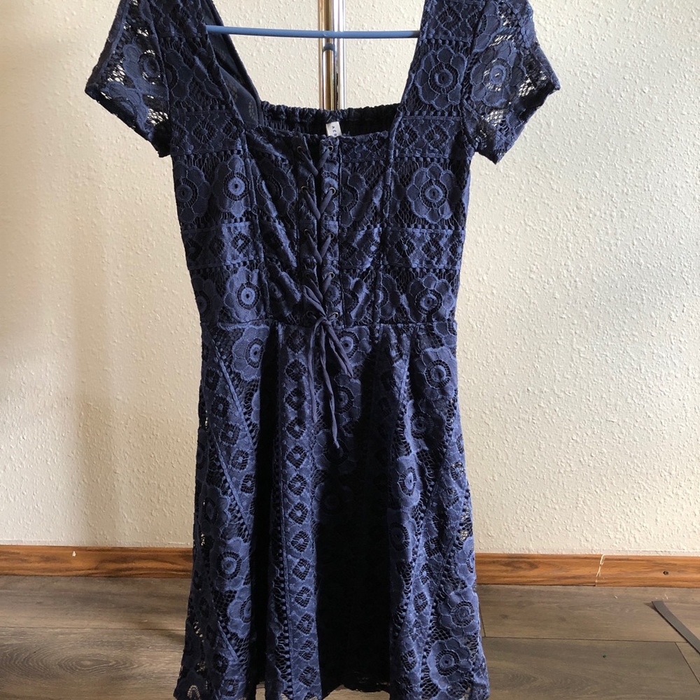 AEROPOSTAL SQUARE NECK LACE DRESS
